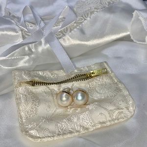 Exquisite Wally Yonamine 18K South Sea Cultured Pearls Earrings